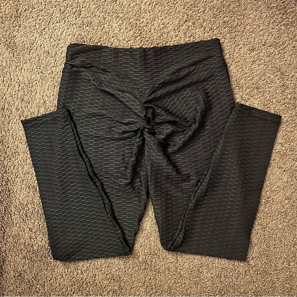 Black Textured Leggings